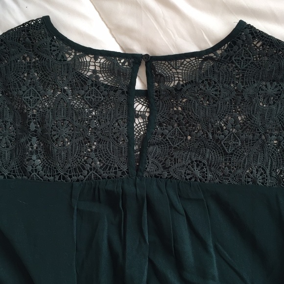 🍒 DONATING 5/24 🍒 Forest Green Yoke Top 🌿 - Picture 3 of 3